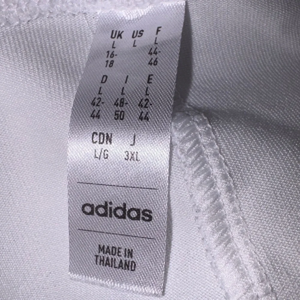adidas Club Tennis Graphic Skirt White Skort Size L Built-In Shorts Athleisure